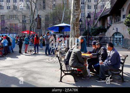 People from the local Chinese American community gathered at Dr. Sun Yat-Sen Plaza in Columbus Park, New York. April 16, 2022. 華埠, 紐約, 唐人街 Stock Photo