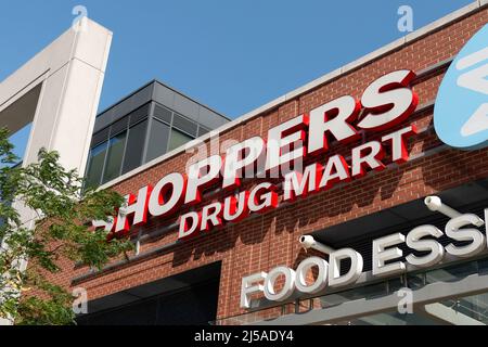 Toronto, ON, Canada - September 30, 2021: The logo and brand sign of Shoppers Drug Mart Store in Toronto, Canada. Shoppers Drug Mart is a corporation Stock Photo