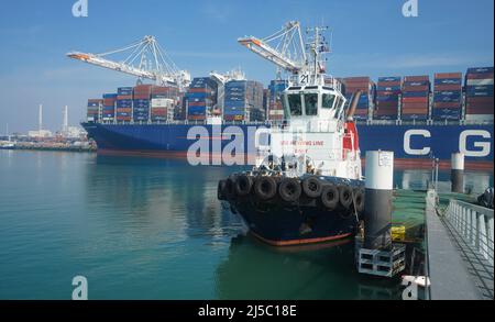 Illustration of container ship arrives at the Port of Le Havre in Le Havre, France, on April 20, 2022. Photo by Francis Petit/ABACAPRESS.COM Stock Photo