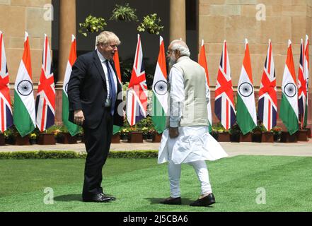 New Delhi, India. 22nd Apr, 2022. Indian Prime Minister Narendra Modi (R) and British Prime Minister Boris Johnson (L) seen at the Hyderabad House before their meeting in Delhi. The UK Prime Minister is on a two-day visit to India. He said India specific open general export license for defence procurement after meeting with Indian Prime Minister Narendra Modi. (Photo by Naveen Sharma/SOPA Images/Sipa USA) Credit: Sipa USA/Alamy Live News Stock Photo