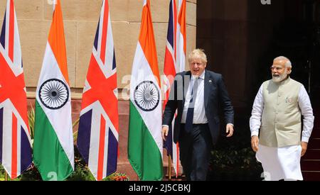 New Delhi, India. 22nd Apr, 2022. Indian Prime Minister Narendra Modi (R) and British Prime Minister Boris Johnson (L) seen at the Hyderabad House before their meeting in Delhi. The UK Prime Minister is on a two-day visit to India. He said India specific open general export license for defence procurement after meeting with Indian Prime Minister Narendra Modi. (Photo by Naveen Sharma/SOPA Images/Sipa USA) Credit: Sipa USA/Alamy Live News Stock Photo