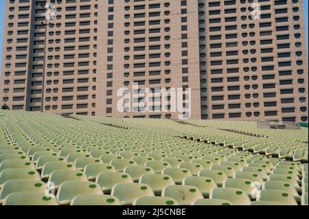 Nov. 07, 2019, Singapore, Republic of Singapore, Asia - Empty rows of seats on the grandstand at The Float at Marina Bay Grandstand on the waterfront in Marina Bay with the Ritz-Carlton Millenia Singapore Hotel in the background. [automated translation] Stock Photo