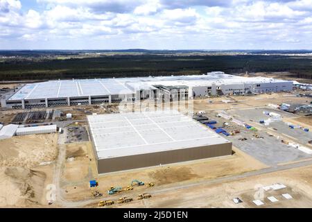 Gruenheide, 08.05.2021 - Aerial view of the Tesla Gigafactory construction site in the Freienbrink district of Gruenheide. The opening of the Gigafactory is delayed. Here, 500,000 electric cars are to be produced annually. [automated translation] Stock Photo