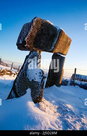 Legananny Dolmen in the Snow, County Down, Northern Ireland Stock Photo