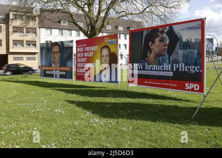 Castrop-Rauxel, 10.04.2022 - Election posters of CDU, SPD and FDP. The election for the 18th state parliament of North Rhine-Westphalia will take place on May 15, 2022. [automated translation] Stock Photo