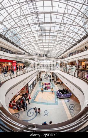 Innenansicht Einkaufszentrum Centro Comercial Vasco da Gama, auf dem Gelände des Park Parque das Nacoes, Schauplatz der Weltausstellung Expo 98, in Li Stock Photo