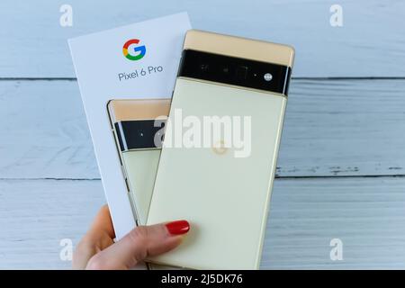 Google Pixel 6 Pro in sorta sunny color Stock Photo - Alamy