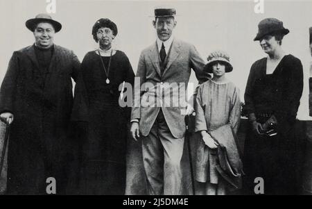 Greek Ex-King Constantine and Ex-Queen Anne-Marie leave Westminster ...