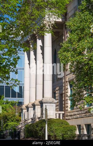 The Old Courthouse on the Square (DeKalb County Court House) which now houses the DeKalb History Center & Museum in downtown Decatur, Georgia. (USA) Stock Photo