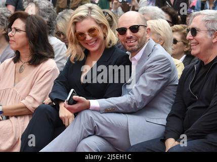 Los Angeles, USA. 22nd Apr, 2022. (L-R) June Diane Raphael and Paul Scheer at the Lily Tomlin Hand & Footprint Ceremony held at the TCL Chinese Theatre in Hollywood, CA on Friday, ?April 22, 2022. (Photo By Sthanlee B. Mirador/Sipa USA) Credit: Sipa USA/Alamy Live News Stock Photo