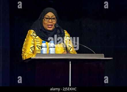 President Samia Suluhu addressing the audience at the West Coast premiere of the documentary PBS television show 'Tanzania The Royal Tour' at the screening on the lot at Paramount Studios in Hollywood, CA.  2022 Stock Photo