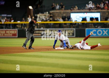 Phoenix, Arizona, USA. 22nd Apr, 2022. Jeff McNeil (1) of the New York Mets  hits a single in the top of the page 7th between the New York Mets and the  Arizona