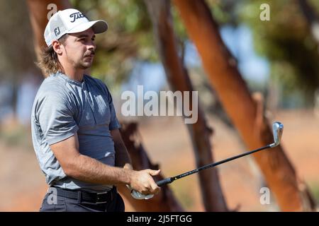 Karlkurla, Australia, 23 April, 2022. David Micheluzzi hits a shot off the first tee during the 2021 CKB WA PGA Championship, part of the ISPS HANDA PGA Tour of Australasia on April 23, 2022 at Kalgoorlie Golf Course in Kalgoorlie, Australia. Credit: Graham Conaty/Speed Media/Alamy Live News Stock Photo