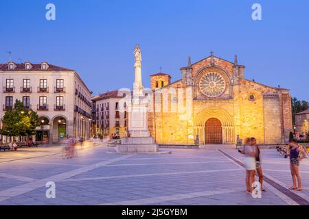 Church of San Pedro Apostol in Mercado Grande square, Avila, Spain Stock Photo