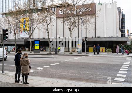 View of the El Corte Ingles department store under construction for the  upcoming outlet opening Stock Photo - Alamy