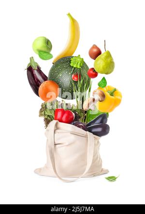 Fresh Avocado in eco bag for fruits and vegetables Stock Photo - Alamy