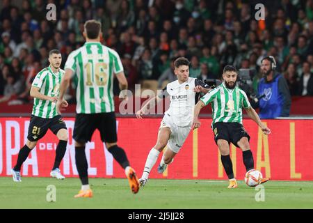 Hector Bellerin of Real Betis during the Copa del Rey match between Real  Betis and Valencia CF played at La Cartuja Stadium on April 23, 2022 in  Sevilla, Spain. (Photo by Antonio