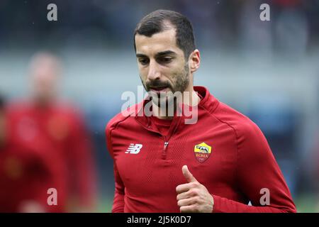 Milano, Italy. 23rd Apr, 2022. Henrikh Mkhitaryan of As Roma during warm up before the Serie A match between Fc Internazionale and As Roma at Stadio Giuseppe Meazza on April 23, 2022 in Milan, Italy. Credit: Marco Canoniero/Alamy Live News Stock Photo