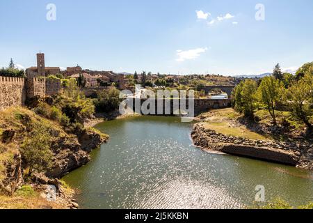 Buitrago del Lozoya, Spain. Views of the Old Town walls and the Puente del Arrabal bridge Stock Photo