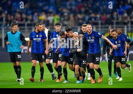 Milano, Italy. 23rd Apr, 2022. The players of Inter celebrate the victory after the Serie A match between Inter and Roma at Giuseppe Meazza in Milano. (Photo Credit: Gonzales Photo/Alamy Live News Stock Photo