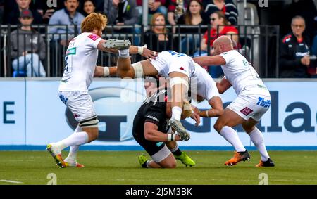 London, UK. 24th Apr, 2022. Vincent Koch of Saracens tackles Richard Capstick of Exeter Chiefs during the Gallagher Premiership Rugby match between Saracens and Exeter Chiefs at the StoneX Stadium, London, England on 24 April 2022. Photo by Phil Hutchinson. Editorial use only, license required for commercial use. No use in betting, games or a single club/league/player publications. Credit: UK Sports Pics Ltd/Alamy Live News Stock Photo