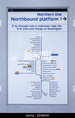 Map of London Underground railway extension, highlighting the recently ...