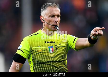 Genoa, Italy. 18th Dec, 2022. The Referee of the match Simone Sozza to  Seregno during Genoa CFC vs Frosinone Calcio, Italian soccer Serie B match  in Genoa, Italy, December 18 2022 Credit