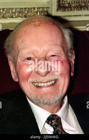 File photo dated 02/11/94 of Sir John Gielgud. A memorial stone honouring the late actor has been unveiled at Westminster Abbey. Issue date: Monday April 25, 2022. Stock Photo