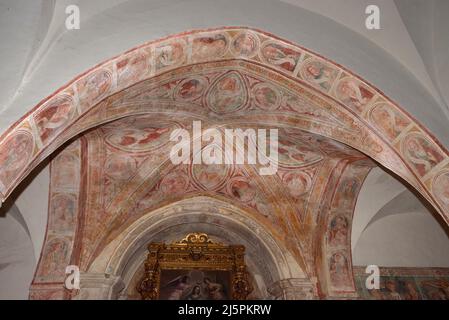 affreschi di pittore bresciano del XVI secolo - Polpenazze (Bs) ,Italia,chiesa di S.Pietro in Lucone Stock Photo