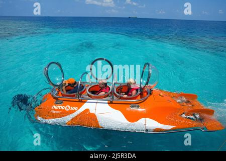 Tourists in the U-Boot Nemo 100, Hotel Conrad Maldives Rangali Island, South-Ari atoll, Maldives, Indian ocean, Asia Stock Photo