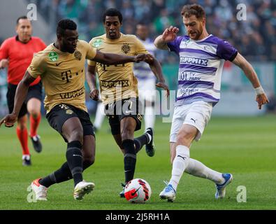 BUDAPEST, HUNGARY - APRIL 24: Anderson Esiti of Ferencvarosi