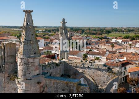 Saint-Martin church and town, Saint-Martin-de-Re, Ile de Re, Charente-Maritime (17), Nouvelle Aquitaine region, France Stock Photo