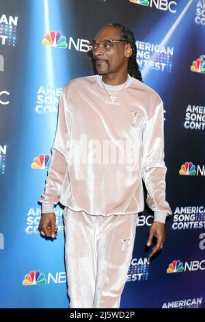 March 21, 2022, Los Angeles, California, USA: Snoop Dogg at the American  Song Contest Live Show Red Carpet at Universal Back Lot on March 21, 2022  in Los Angeles, CA (Credit Image: ©