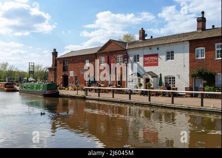 The Swan Public House at Fradley Junction, Staffordshire, England Stock Photo