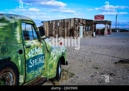 Retro gas station in Cool Springs, Arizona Stock Photo