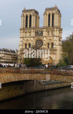 Paris, France. 13th Apr, 2022. A view of Notre Dame cathedral, three years after the fire which destroyed the cathedral's roof and toppled its spire, in Paris. April 15th, 2022, marks the third anniversary of the Notre Dame fire. The blaze, which broke out in the early evening of April 15, 2019 destroyed the 800-year-old wooden roof of Notre Dame Cathedral, causing heavy damage to the inside of the landmark. The fire, melted hundreds of tonnes of lead within the cathedral's roof, causing its famous spire to collapse. (Credit Image: © Atilano Garcia/SOPA Images via ZUMA Press Wire) Stock Photo