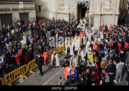 April 26, 2022, Pagani, Salerno, Italy: Pagani, Salerno, Italy- April 24, 2022 : Celebration of the Holy Mass in Piazza Bernardo D'Arezzo in honor of Santa Maria Incoronata del Carmine called ''Madonna delle Galline'' The feast of Our Lady of the Hens is a religious and civil event that takes place annually in Pagani (Salerno) from the Friday of the eighth of Easter to the following Monday. The festival, celebrated in the homonymous sanctuary, is organized by the Carmelite Fathers of the sanctuary itself and by the Archconfraternity of Our Lady of the Hens.Outdoor celebration for the respect o Stock Photo