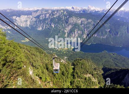 Triglav National Park, Upper Carniola, Slovenia.  The Vogel - Bohinj cable car which ascends from near Lake Boninj - seen on right - 1922 meters (6306 Stock Photo