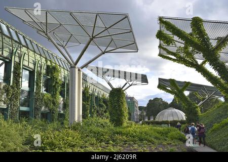 University of Warsaw Library, modern building exterior and garden with pergolas in Warsaw Poland. Stock Photo