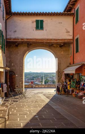 New town seen from city gate, Castiglione del Lago, Umbria, Italy Stock Photo