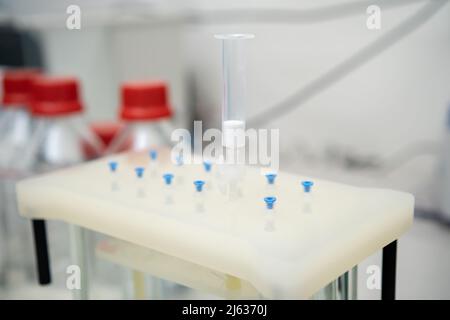 Vacuum Solid Phase extraction SPE manifold with catridge for sample ...