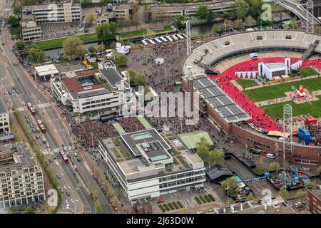 2022-04-27 13:10:06 AMSTERDAM - Aerial view of the Olympic Stadium during King's Day. After two years in which King's Day had to be celebrated on a small scale due to the corona pandemic, the party will be celebrated exuberantly as usual this year. ANP BRAM VAN THE BIESES netherlands out - belgium out Credit: ANP/Alamy Live News Stock Photo