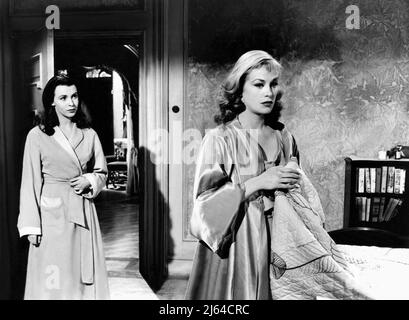 CLAIRE BLOOM, HILDEGARD KNEF, THE MAN BETWEEN, 1953 Stock Photo