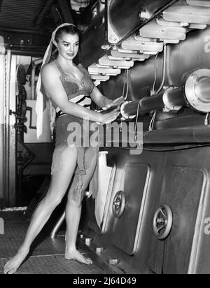 ESTHER WILLIAMS, JUPITER'S DARLING, 1955 Stock Photo