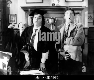 HAWTREY,JACQUES,WILLIAMS, CARRY ON TEACHER, 1959 Stock Photo