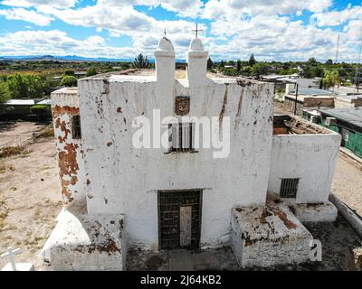 Aerial view of the mission of Nuestra Señora de la Soledad de los Janos. San Felipe and Santiago de Janos, Chihuahua, Mexico, military church, restoration Arch. José Arturo Martínez Lazo. Janos is a town in the Mexican state of Chihuahua, located near the border with the United States and the state of Sonora. (Photo by Luis Gutierrez Norte Photo)  Vista aerea de misión de Nuestra Señora de la Soledad de los Janos. San Felipe y Santiago de Janos, Chihuahua, México, iglesia castrense, restauración Arq. José Arturo Martínez Lazo. Janos es un pueblo del estado mexicano de Chihuahua, localizado cer Stock Photo