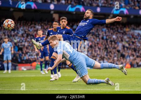 MANCHESTER, ENGLAND - APRIL 26: Kevin De Bruyne of Manchester City scoring 1st goal during the UEFA Champions League Semi Final Leg One match between Manchester City and Real Madrid at City of Manchester Stadium on April 26, 2022 in Manchester, United Kingdom. (Photo by SF) Credit: Sebo47/Alamy Live News