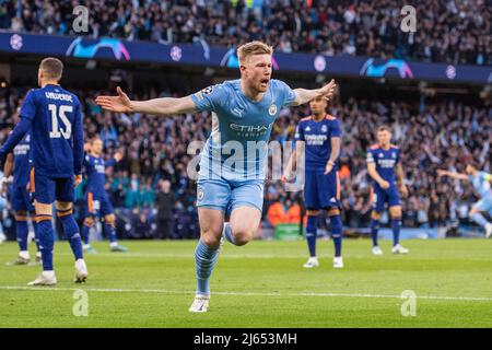 MANCHESTER, ENGLAND - APRIL 26: Kevin De Bruyne of Manchester City celebrates after scoring 1st goal during the UEFA Champions League Semi Final Leg One match between Manchester City and Real Madrid at City of Manchester Stadium on April 26, 2022 in Manchester, United Kingdom. (Photo by SF) Credit: Sebo47/Alamy Live News