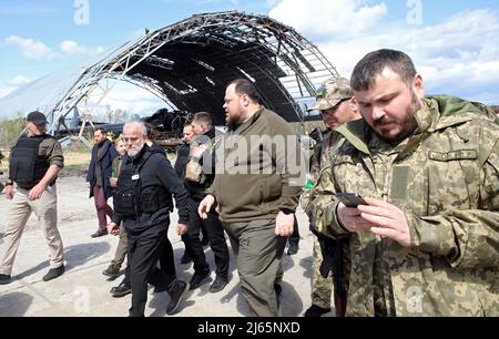 Non Exclusive: HOSTOMEL, UKRAINE - APRIL 27, 2022 - President of the Assembly of the Republic of North Macedonia Talat Xhaferi (2nd L) and Speaker of Stock Photo