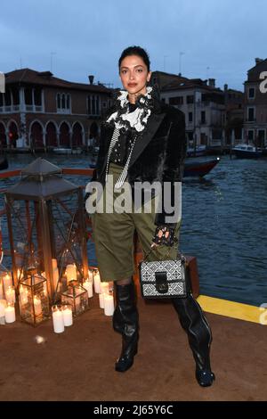 Tahar Rahim 59Th Biennale Of Venice - International Art Exposition Louis  Vuitton Gala Dinner Ca' d'Oro Backdrop Venice, Italy 21st April 2022 (Photo  by SGP/Sipa USA)Italia id 127288 016 Not Exclusive Stock